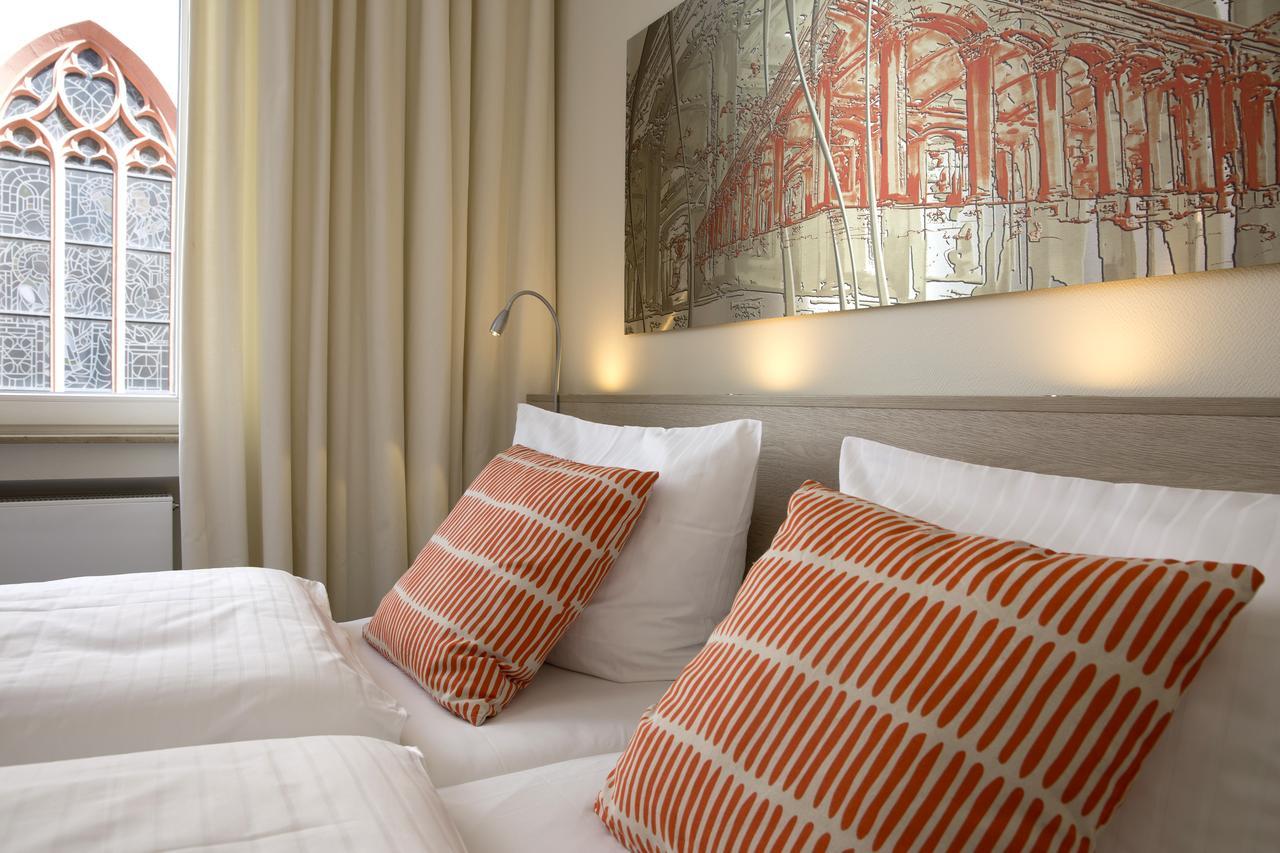 Hotel Am Markt บาเดน-บาเดน ภายนอก รูปภาพ